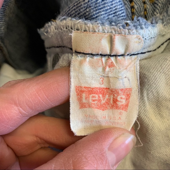 Vintage Levi’s 501 High Rise Straight Leg Jeans - Picture 8 of 8